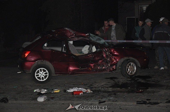 Wypadek w Rzekuniu (17.04.2011) - zdjęcie #10 - eOstroleka.pl
