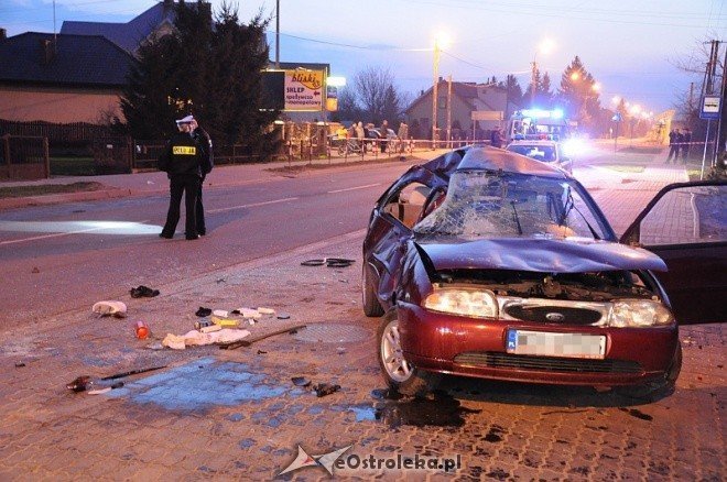 Wypadek w Rzekuniu (17.04.2011) - zdjęcie #17 - eOstroleka.pl