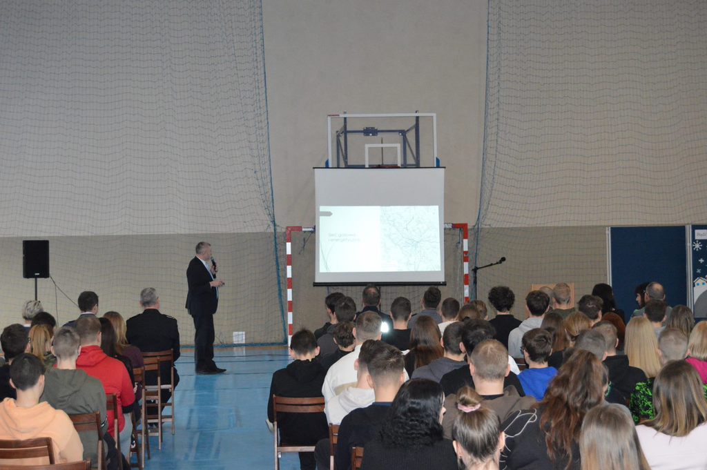 Konferencja w Zespole Szkół Powiatowych w Myszyńcu - zdjęcie #4 - eOstroleka.pl