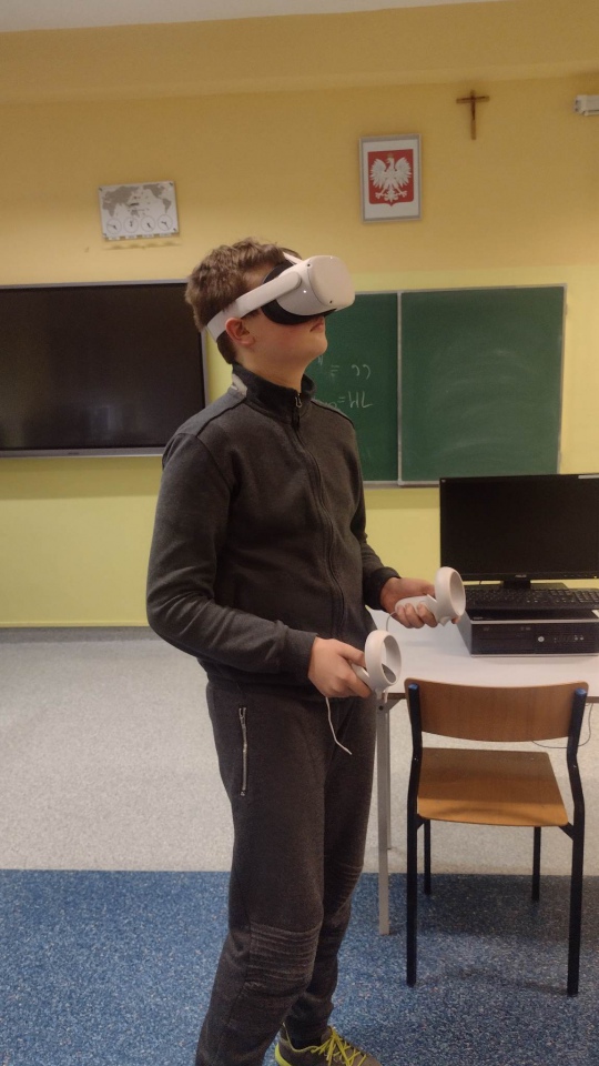 Technologia VR w Szkole Podstawowej nr 10 [08.02.2023] - zdjęcie #6 - eOstroleka.pl