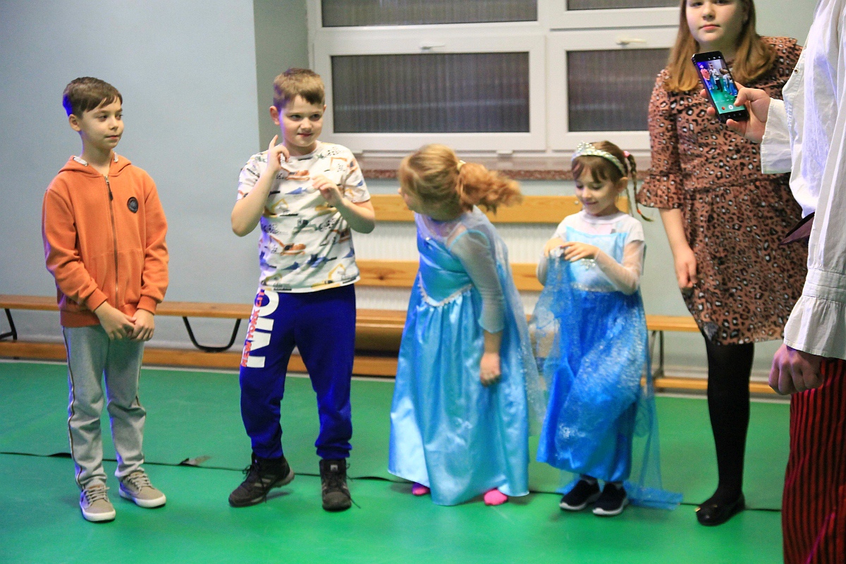 Bal karnawałowy dla dzieci z osiedla Starosty Kosa [09.02.2023] - zdjęcie #40 - eOstroleka.pl