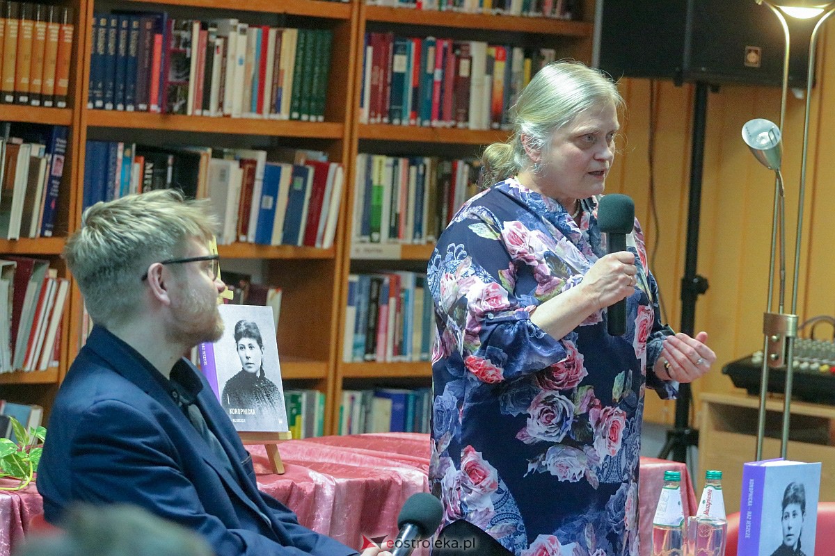 Konopnicka – raz jeszcze w ostrołęckiej bibliotece [09.02.2023] - zdjęcie #3 - eOstroleka.pl