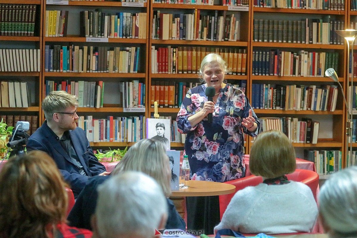 Konopnicka – raz jeszcze w ostrołęckiej bibliotece [09.02.2023] - zdjęcie #2 - eOstroleka.pl