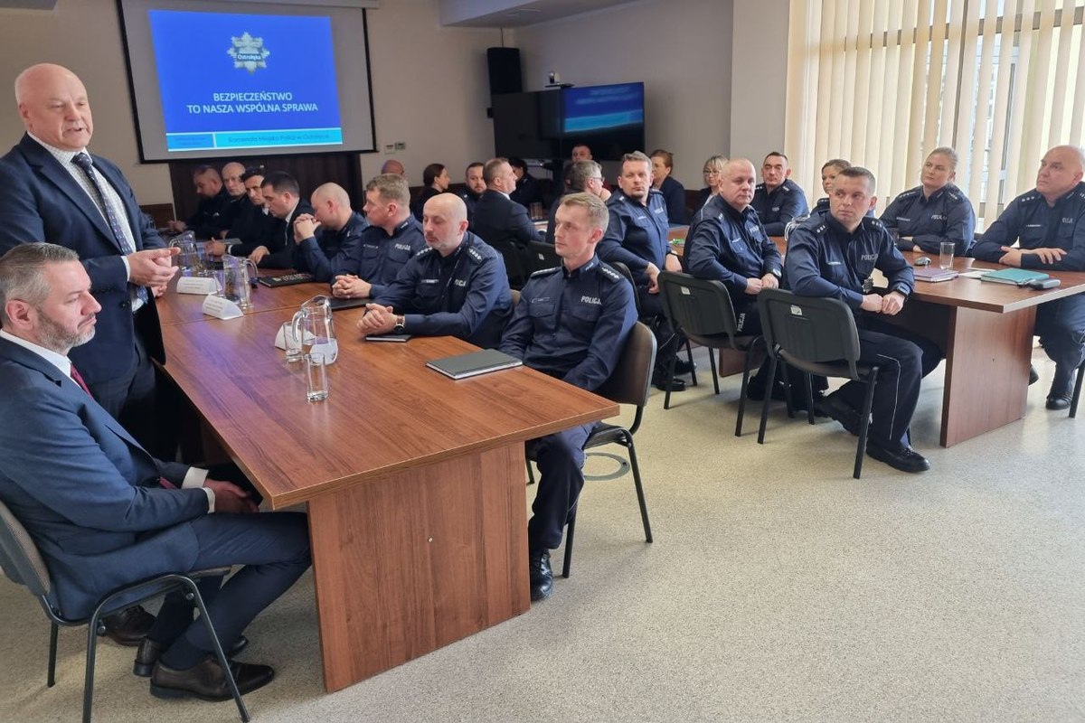Odprawa roczna w ostrołęckiej policji [10.02.2023] - zdjęcie #3 - eOstroleka.pl