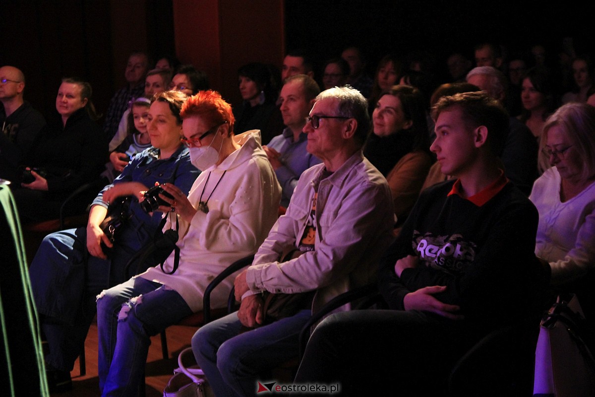 Spektakl Mąż i żona Ostrołęckiej Sceny Autorskiej [10.02.2023] - zdjęcie #29 - eOstroleka.pl