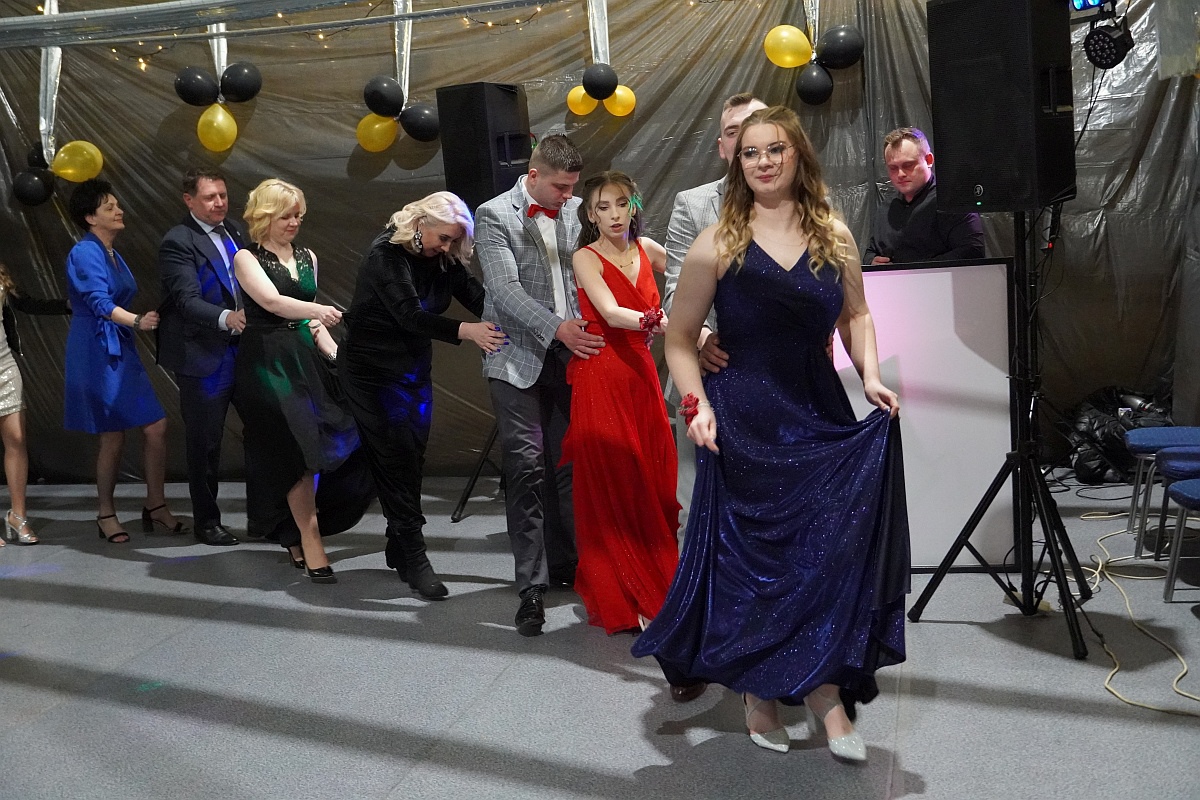 Studniówka 2023. Bal ZSP w Goworowie [11.02.2023] - zdjęcie #28 - eOstroleka.pl