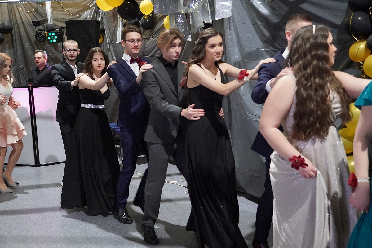 Studniówka 2023. Bal ZSP w Goworowie [11.02.2023] - zdjęcie #22 - eOstroleka.pl