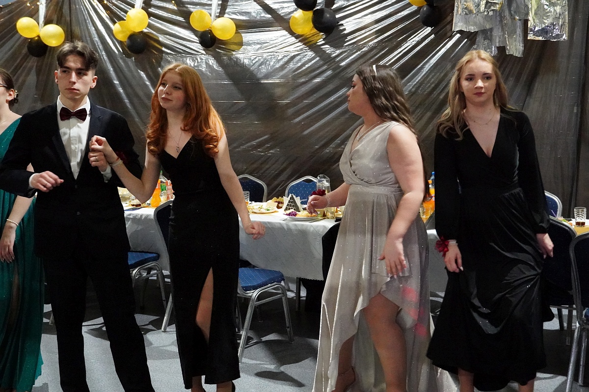 Studniówka 2023. Bal ZSP w Goworowie [11.02.2023] - zdjęcie #12 - eOstroleka.pl