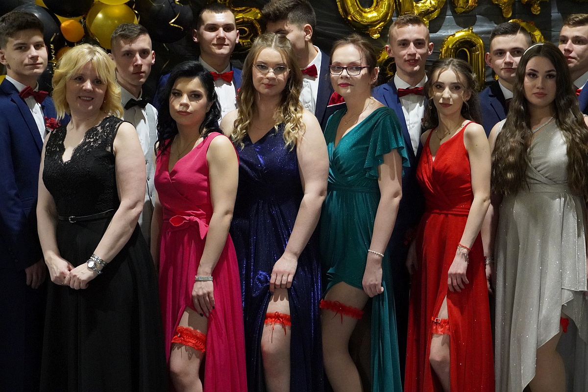 Studniówka 2023. Bal ZSP w Goworowie [11.02.2023] - zdjęcie #7 - eOstroleka.pl