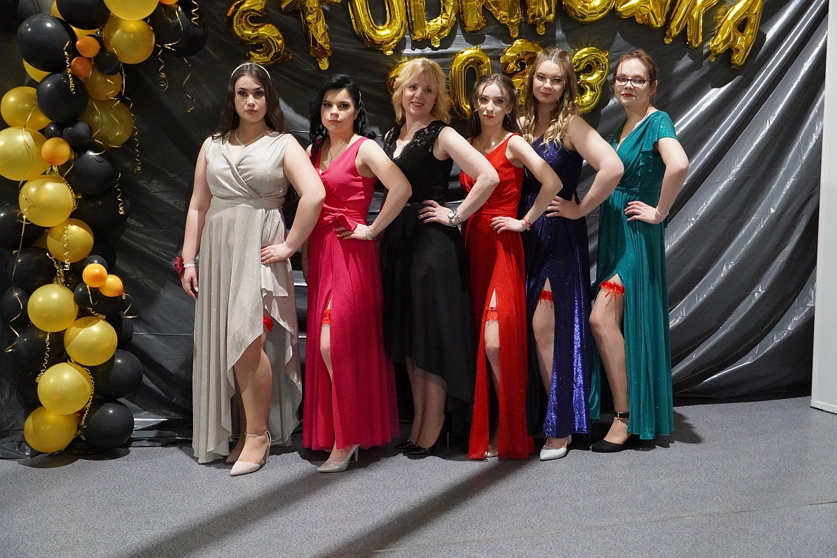 Studniówka 2023. Bal ZSP w Goworowie [11.02.2023] - zdjęcie #1 - eOstroleka.pl