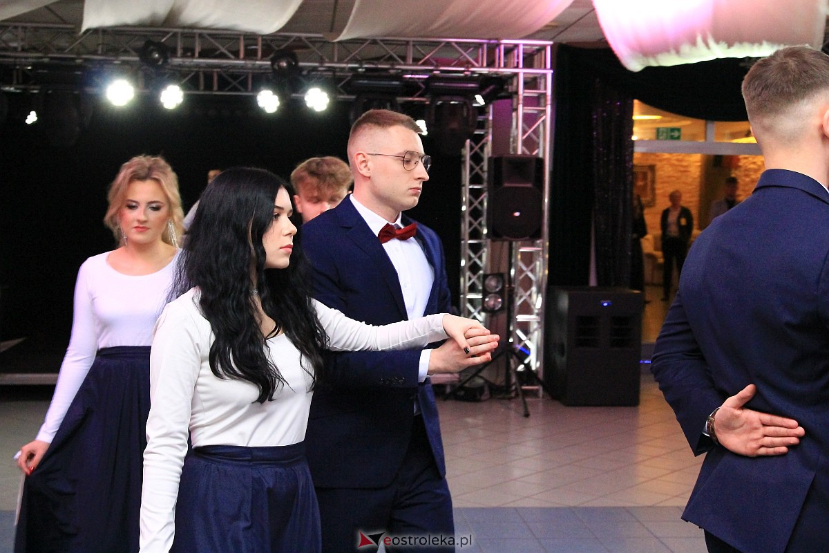 Studniówka 2023 w ZSZ nr 2 w Ostrołęce [11.02.2023] - zdjęcie #160 - eOstroleka.pl