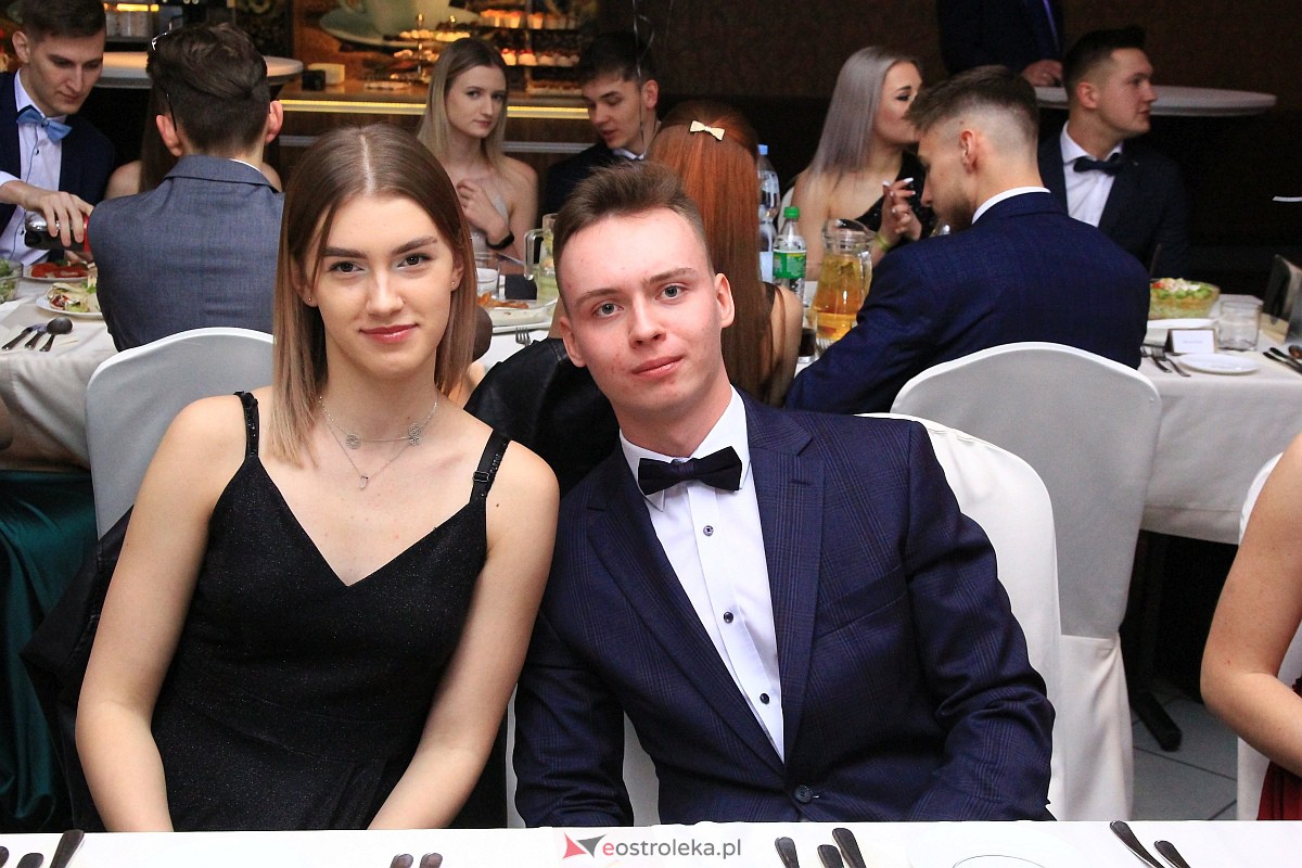 Studniówka 2023 w ZSZ nr 2 w Ostrołęce [11.02.2023] - zdjęcie #137 - eOstroleka.pl