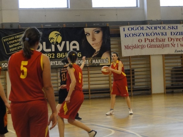 I Ogólnopolski Turniej Koszykówki Dziewcząt o Puchar Dyrektora Gimnazjum nr 1 w Zambrowie (15-17.04.2011) - zdjęcie #53 - eOstroleka.pl
