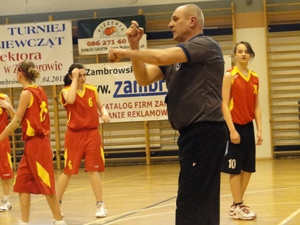 I Ogólnopolski Turniej Koszykówki Dziewcząt o Puchar Dyrektora Gimnazjum nr 1 w Zambrowie (15-17.04.2011) - zdjęcie #46 - eOstroleka.pl