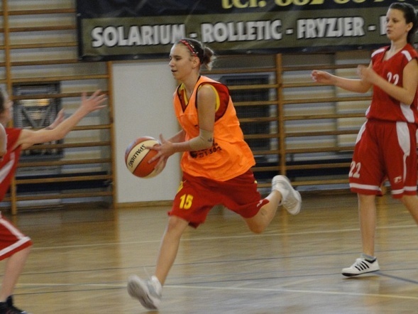 I Ogólnopolski Turniej Koszykówki Dziewcząt o Puchar Dyrektora Gimnazjum nr 1 w Zambrowie (15-17.04.2011) - zdjęcie #24 - eOstroleka.pl