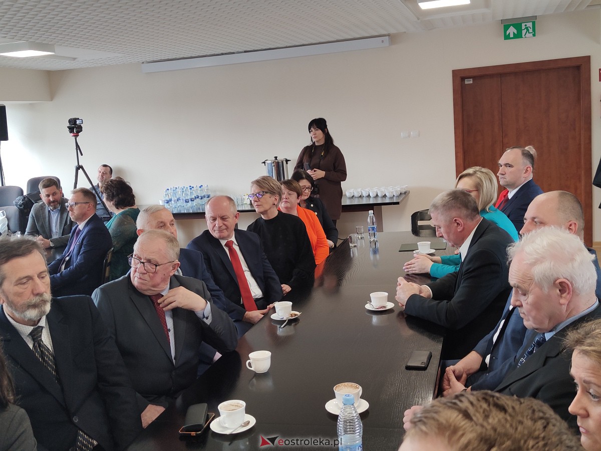 Wręczenie dotacji z Rządowego Funduszu Rozwoju Dróg [13.02.2023] - zdjęcie #28 - eOstroleka.pl