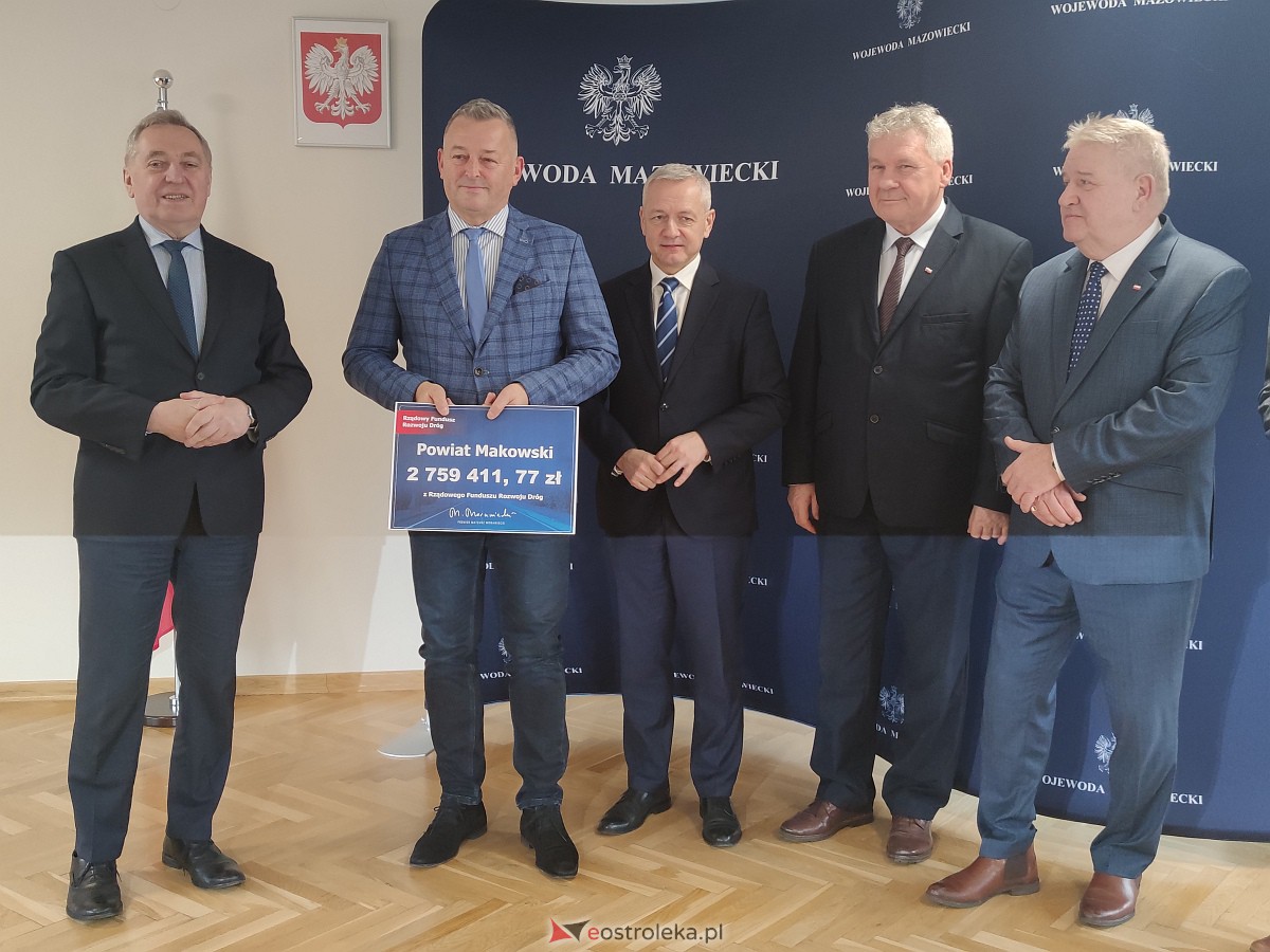Wręczenie dotacji z Rządowego Funduszu Rozwoju Dróg [13.02.2023] - zdjęcie #24 - eOstroleka.pl