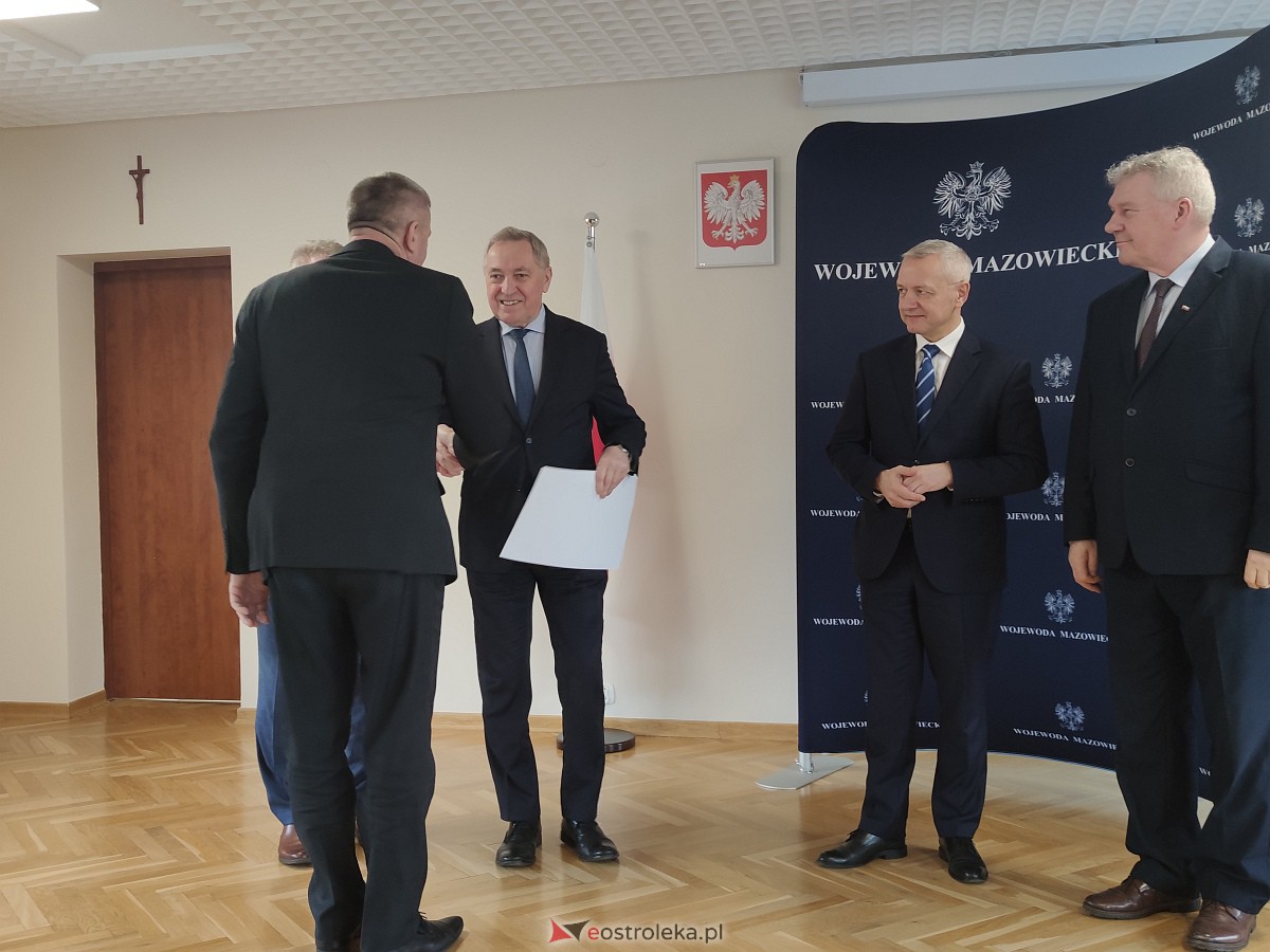 Wręczenie dotacji z Rządowego Funduszu Rozwoju Dróg [13.02.2023] - zdjęcie #23 - eOstroleka.pl