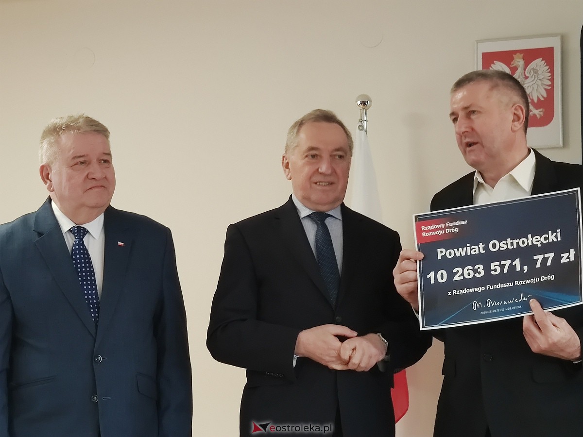 Wręczenie dotacji z Rządowego Funduszu Rozwoju Dróg [13.02.2023] - zdjęcie #21 - eOstroleka.pl