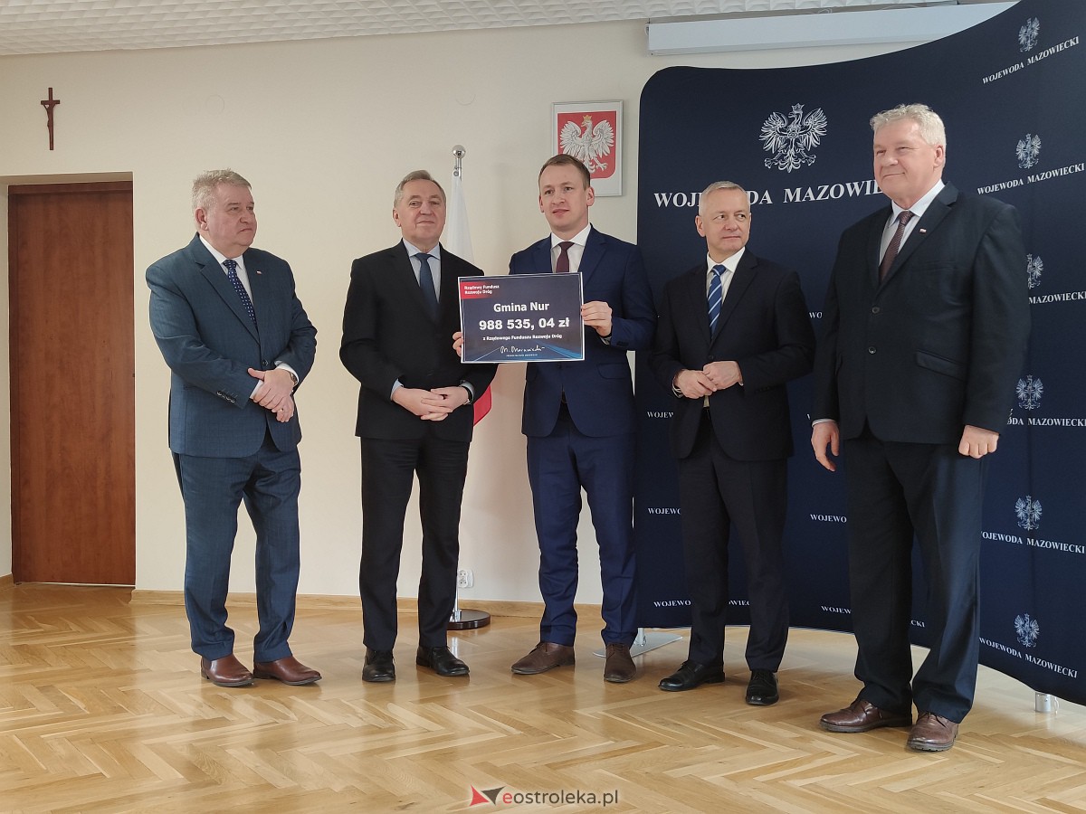 Wręczenie dotacji z Rządowego Funduszu Rozwoju Dróg [13.02.2023] - zdjęcie #6 - eOstroleka.pl
