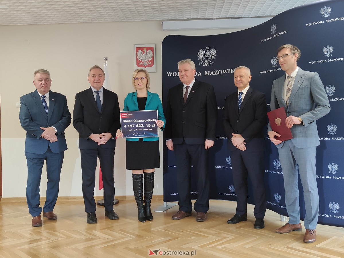 Wręczenie dotacji z Rządowego Funduszu Rozwoju Dróg [13.02.2023] - zdjęcie #5 - eOstroleka.pl