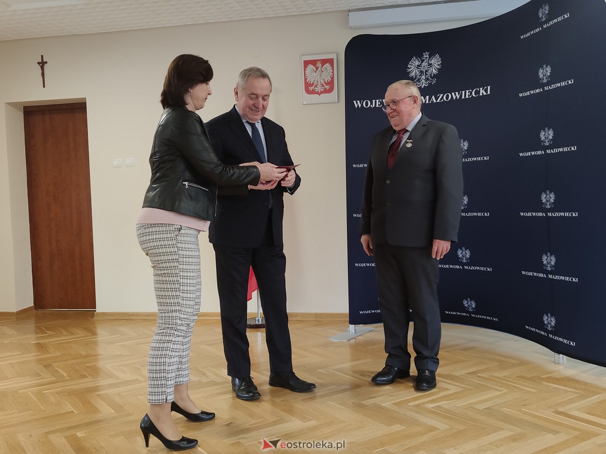 Wręczenie odznak za zasługi dla rolnictwa [13.02.2023] - zdjęcie #10 - eOstroleka.pl