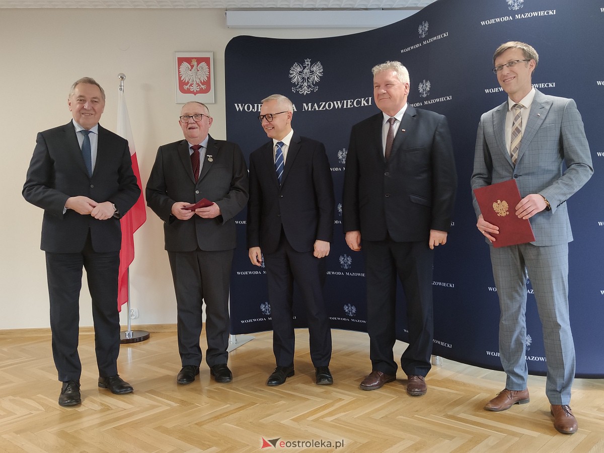 Wręczenie odznak za zasługi dla rolnictwa [13.02.2023] - zdjęcie #9 - eOstroleka.pl