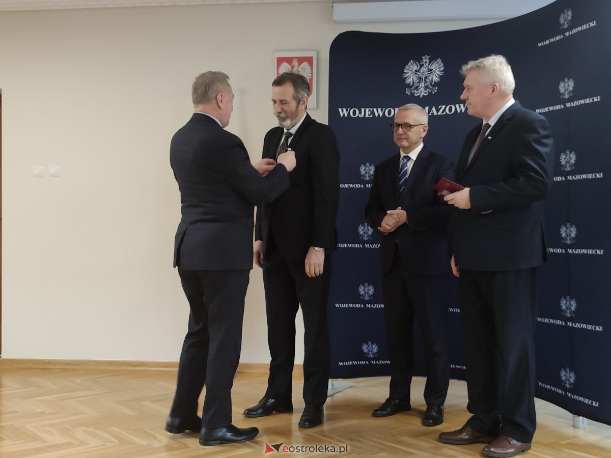 Wręczenie odznak za zasługi dla rolnictwa [13.02.2023] - zdjęcie #7 - eOstroleka.pl