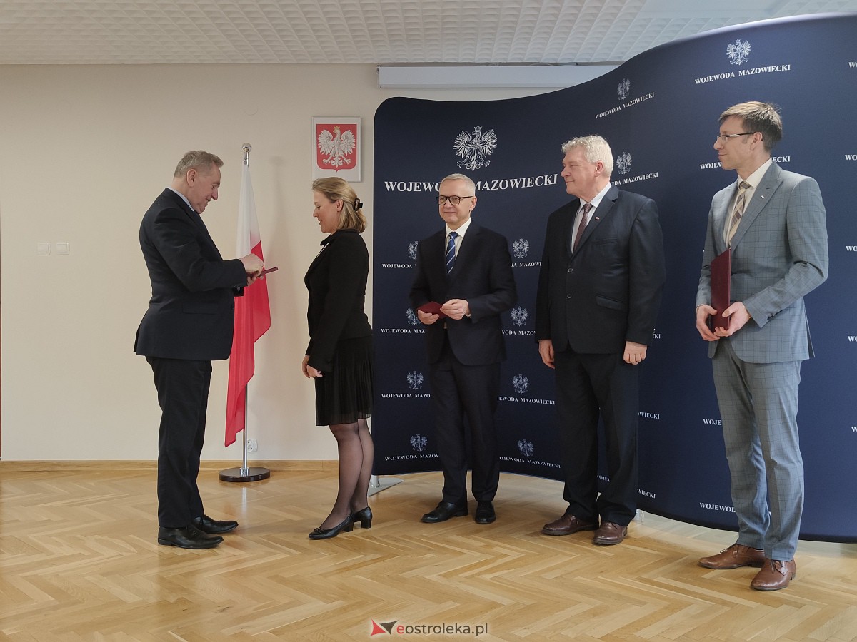 Wręczenie odznak za zasługi dla rolnictwa [13.02.2023] - zdjęcie #5 - eOstroleka.pl
