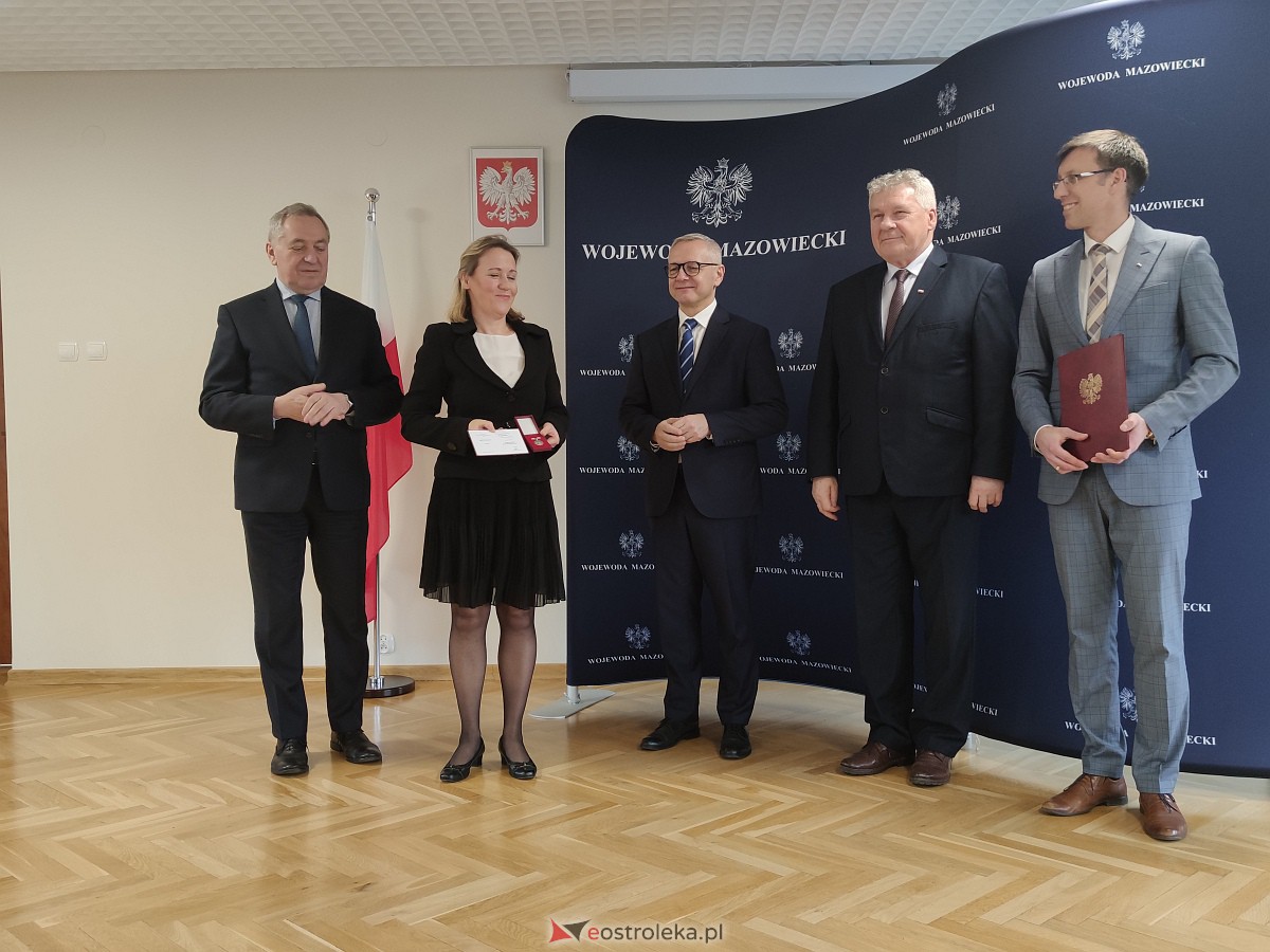 Wręczenie odznak za zasługi dla rolnictwa [13.02.2023] - zdjęcie #4 - eOstroleka.pl