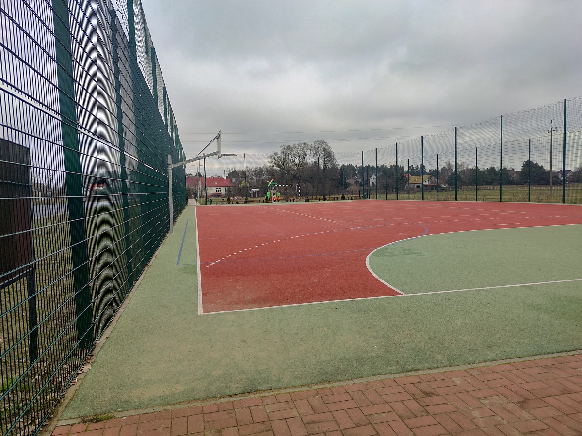 Plac wiejski w Olszewce [14.02.2023] - zdjęcie #4 - eOstroleka.pl