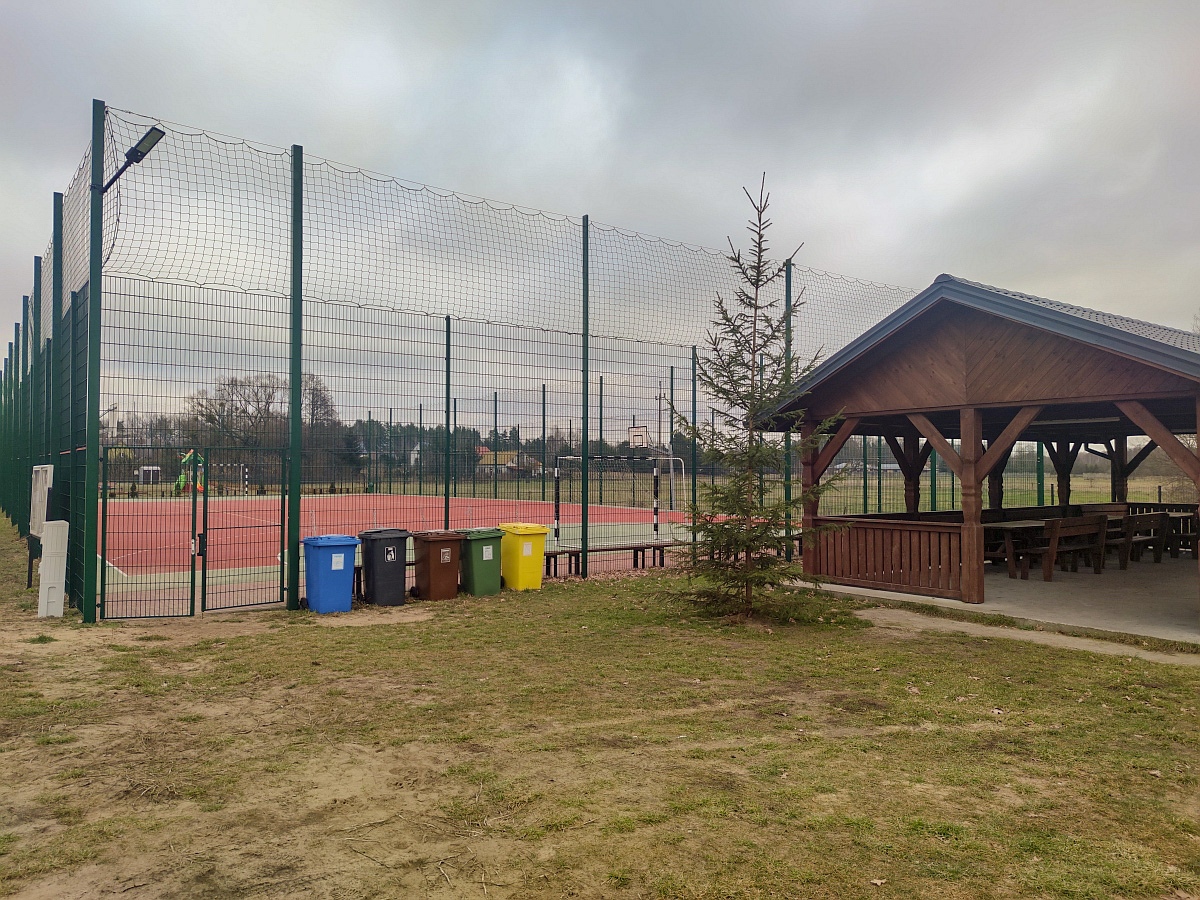 Plac wiejski w Olszewce [14.02.2023] - zdjęcie #2 - eOstroleka.pl