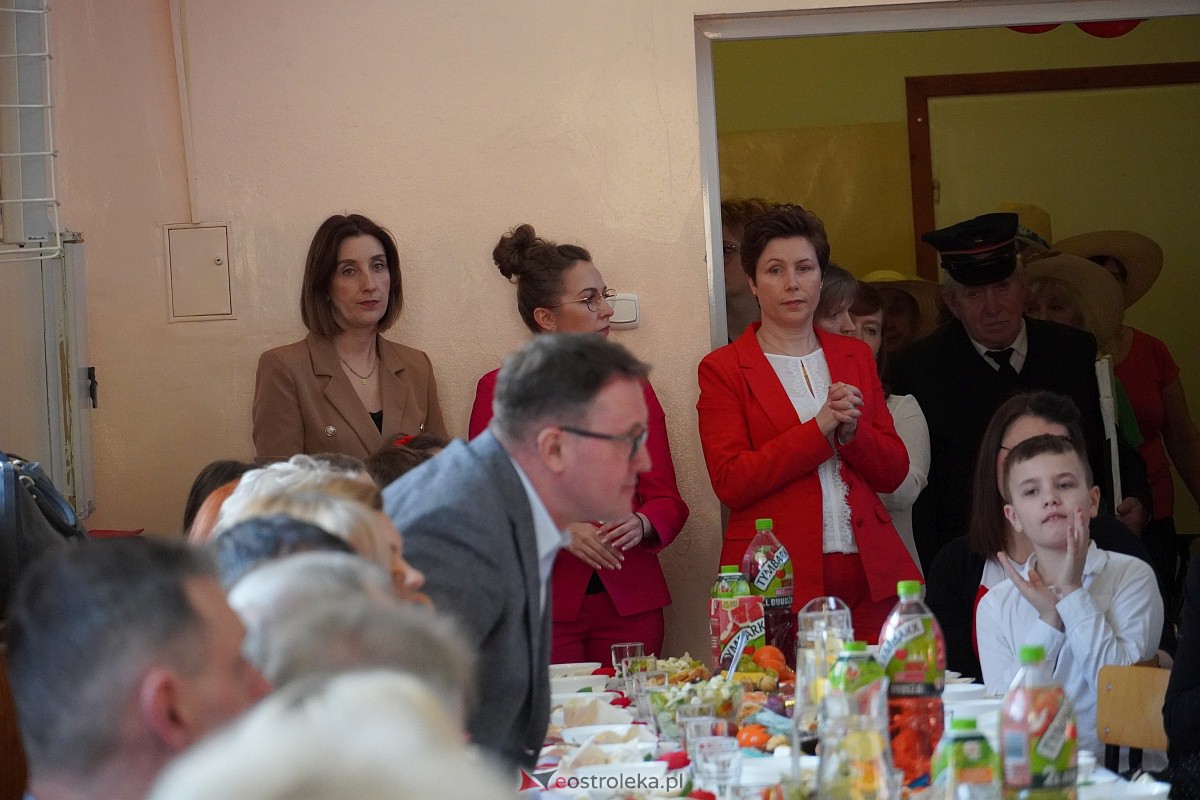 Bal walentynkowy w Nowej Wsi [14.02.2023] - zdjęcie #43 - eOstroleka.pl