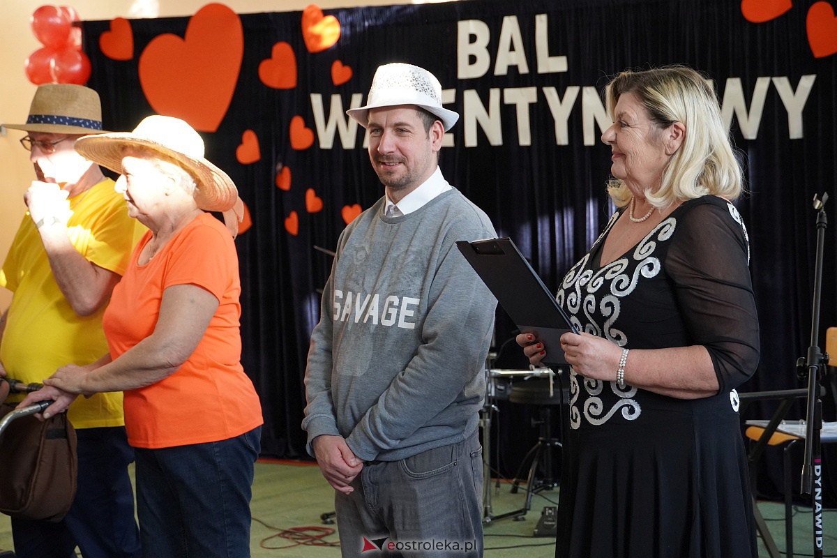 Bal walentynkowy w Nowej Wsi [14.02.2023] - zdjęcie #11 - eOstroleka.pl