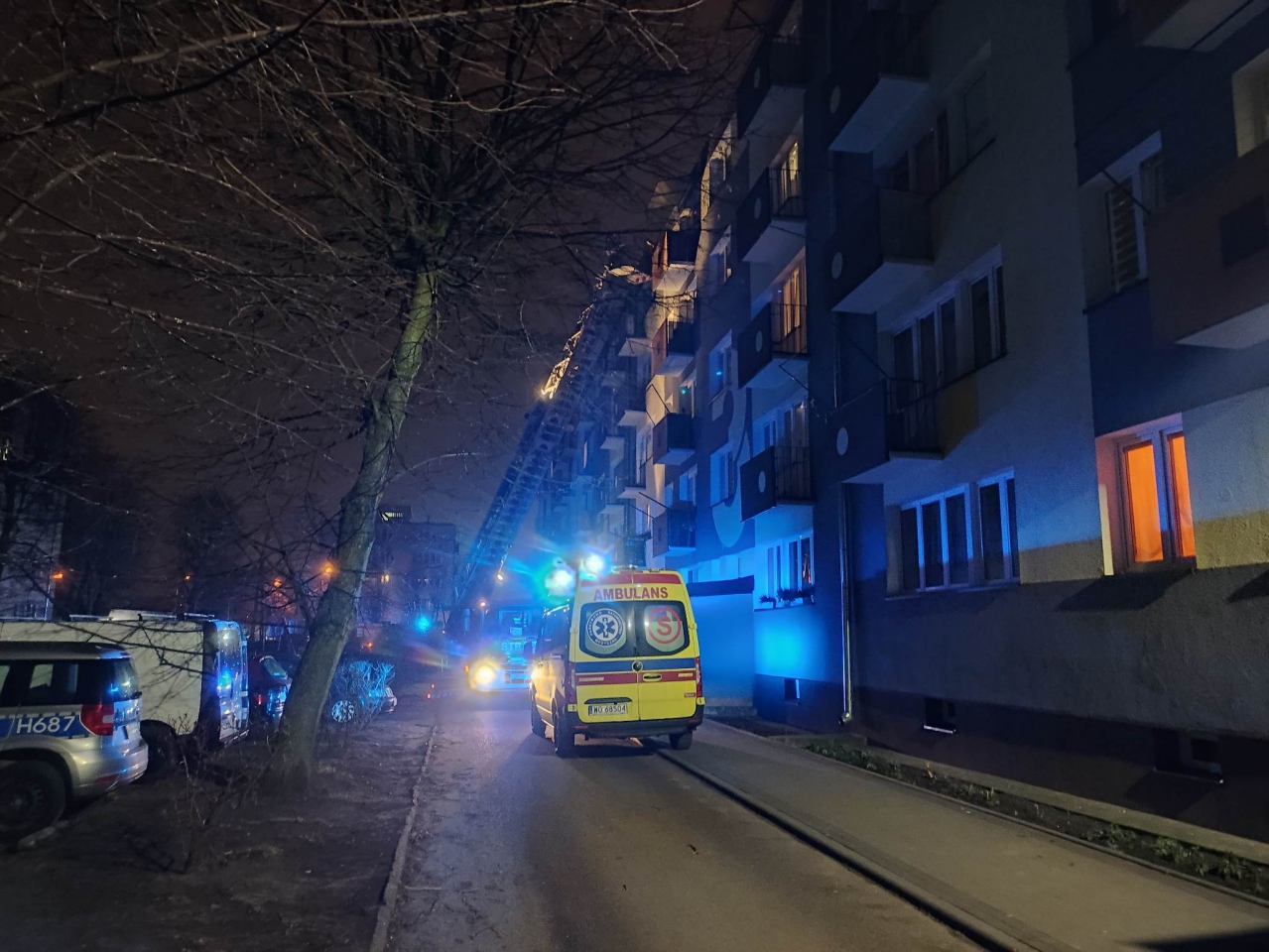 Interwencja służb przy ul. Celulozowej [15.02.2023] - zdjęcie #4 - eOstroleka.pl