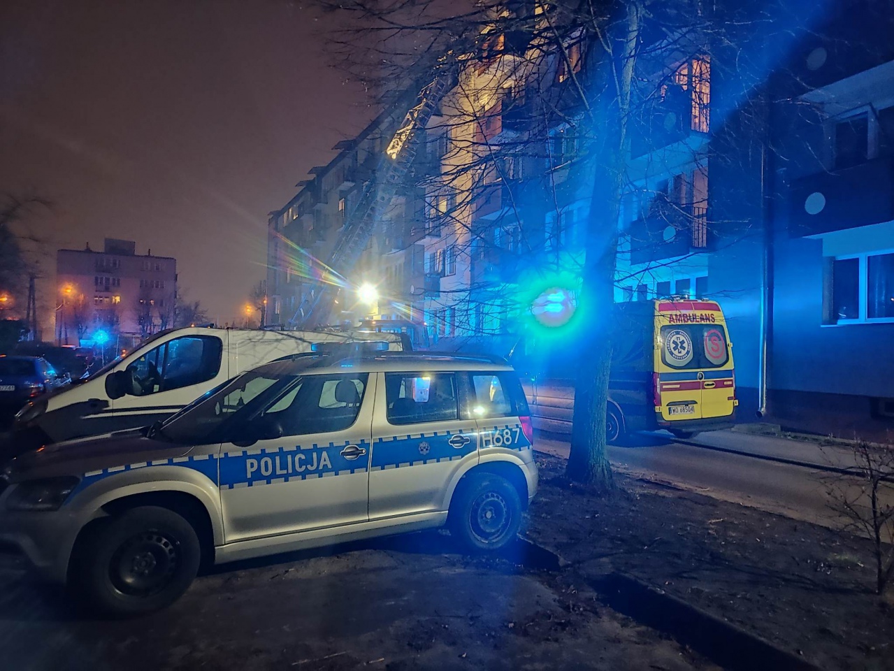 Interwencja służb przy ul. Celulozowej [15.02.2023] - zdjęcie #2 - eOstroleka.pl