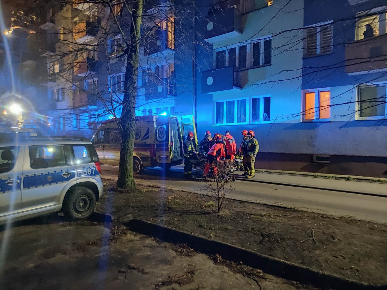 Interwencja służb przy ul. Celulozowej [15.02.2023] - zdjęcie #1 - eOstroleka.pl