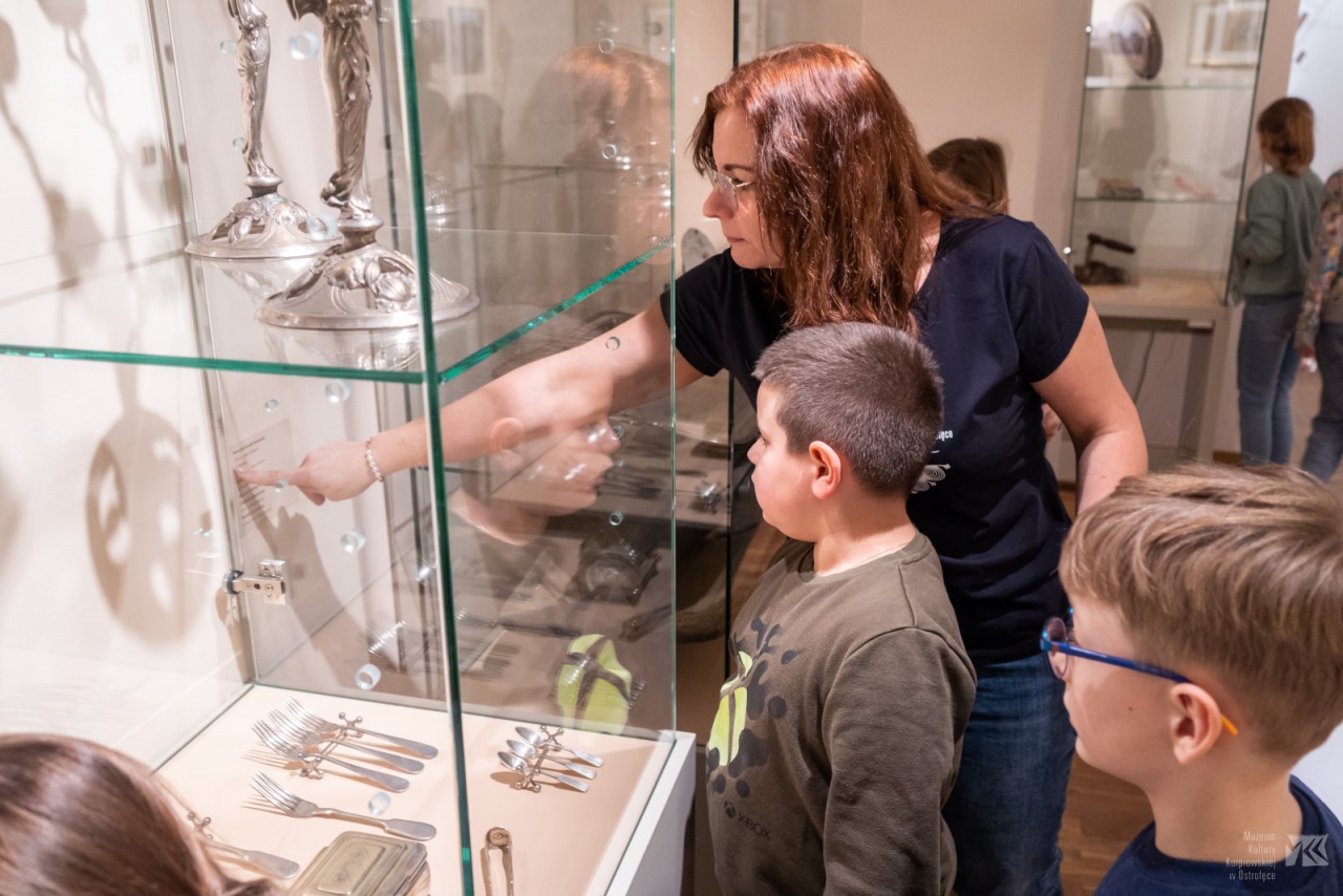 Ferie z Muzeum - Rozmawiali o zasadach savoir-vivre - zdjęcie #7 - eOstroleka.pl