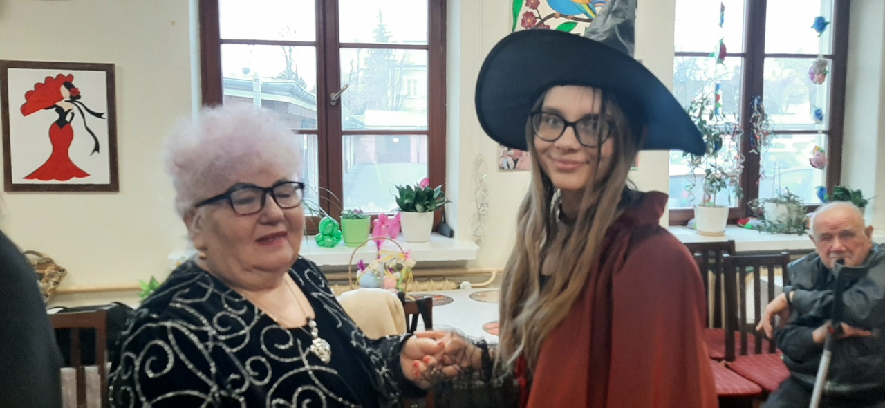 Karnawał z seniorem III LO - zdjęcie #9 - eOstroleka.pl