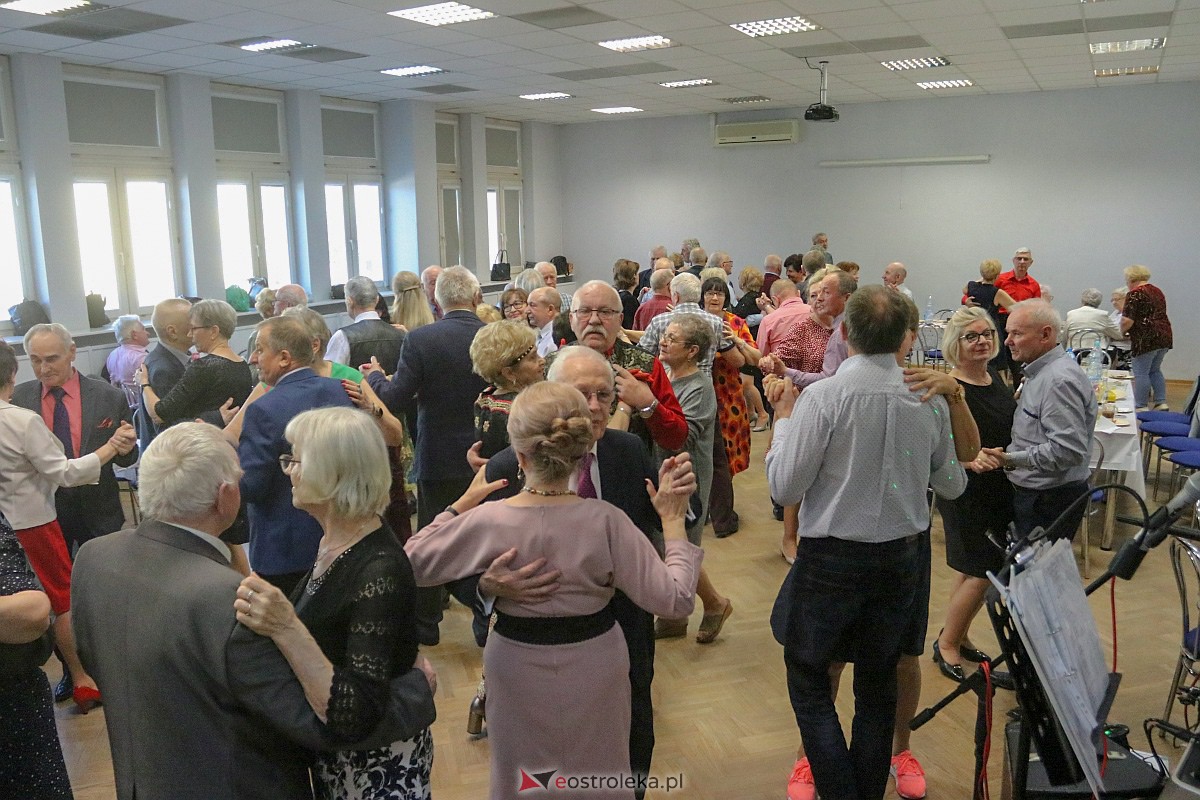 Potańcówka z klubem seniora Wrzos [19.02.2023] - zdjęcie #24 - eOstroleka.pl