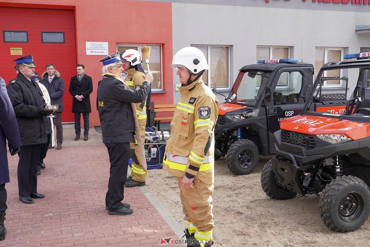 Przekazanie sprzętu jednostkom OSP z regionu ostrołęckiego z udziałem wicepremiera Henryka Kowalczyka [27.02.2023] - zdjęcie #11 - eOstroleka.pl