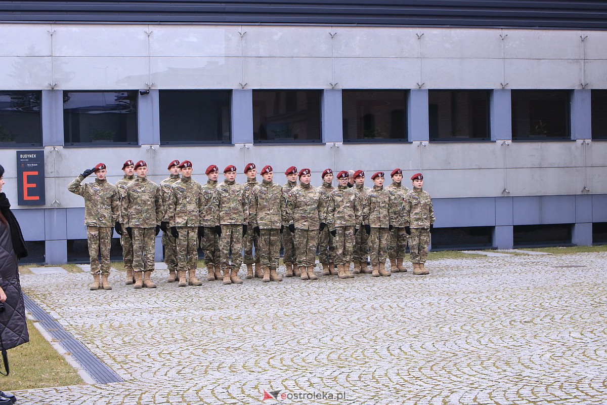 Narodowy Dzień Pamięci Żołnierzy Wyklętych w Ostrołęce [01.03.2023] - zdjęcie #36 - eOstroleka.pl
