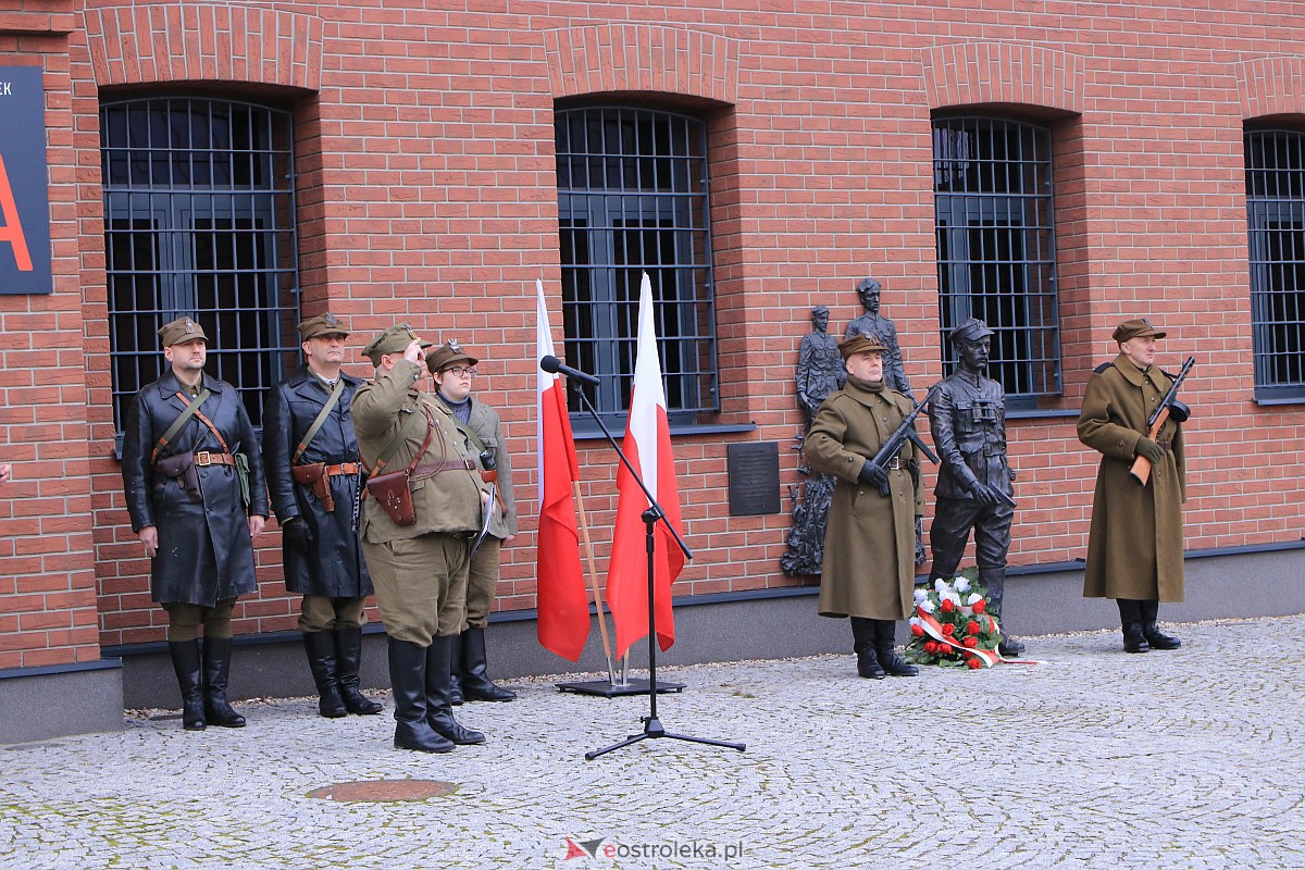 Narodowy Dzień Pamięci Żołnierzy Wyklętych w Ostrołęce [01.03.2023] - zdjęcie #39 - eOstroleka.pl