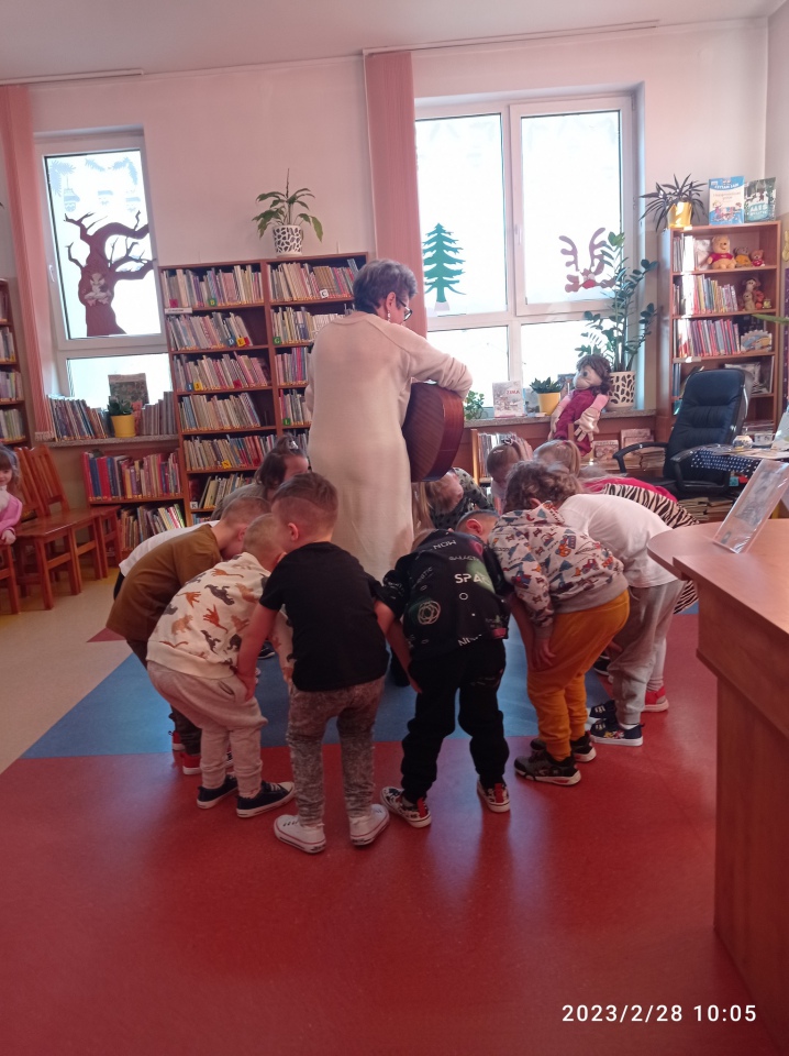 Joanna Brodowska spotkała się z dziećmi w Łęgu Przedmiejskim i Lelisie - zdjęcie #8 - eOstroleka.pl