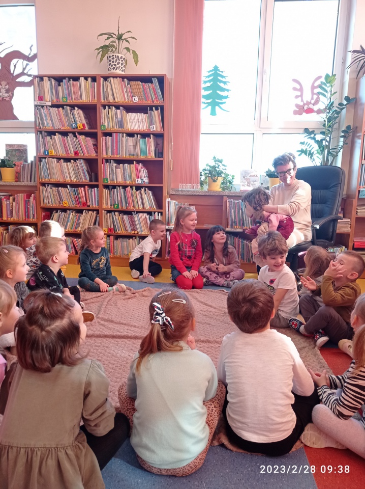 Joanna Brodowska spotkała się z dziećmi w Łęgu Przedmiejskim i Lelisie - zdjęcie #10 - eOstroleka.pl