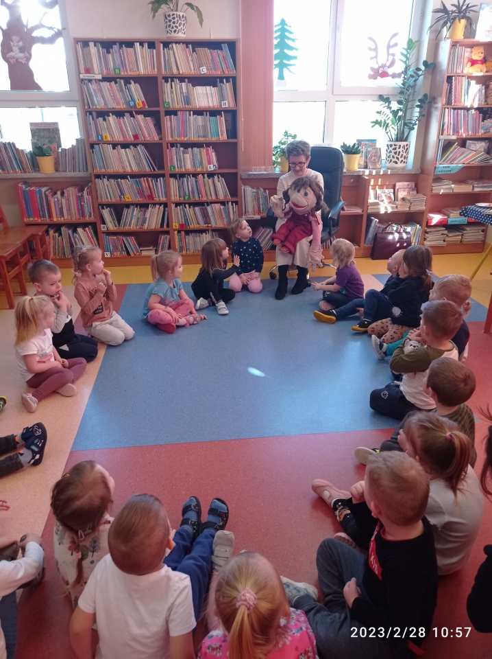 Joanna Brodowska spotkała się z dziećmi w Łęgu Przedmiejskim i Lelisie - zdjęcie #19 - eOstroleka.pl