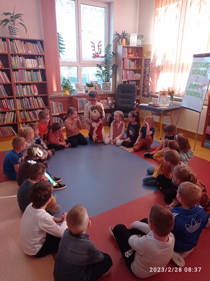 Joanna Brodowska spotkała się z dziećmi w Łęgu Przedmiejskim i Lelisie - zdjęcie #25 - eOstroleka.pl