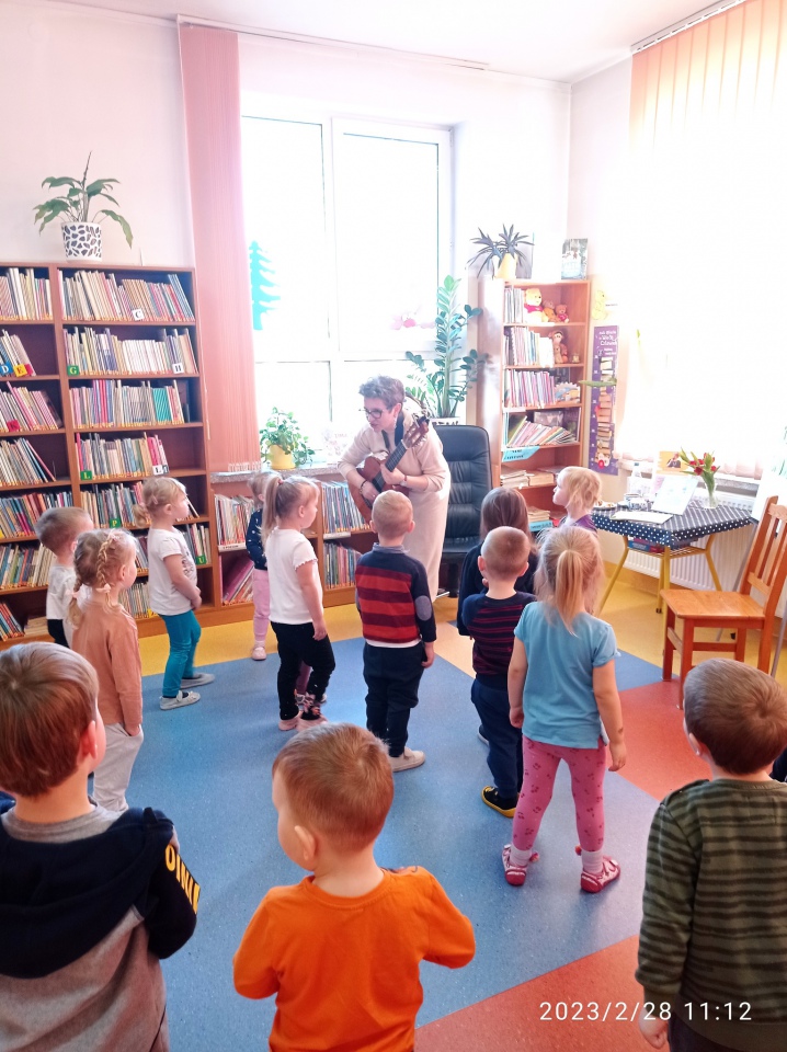 Joanna Brodowska spotkała się z dziećmi w Łęgu Przedmiejskim i Lelisie - zdjęcie #36 - eOstroleka.pl