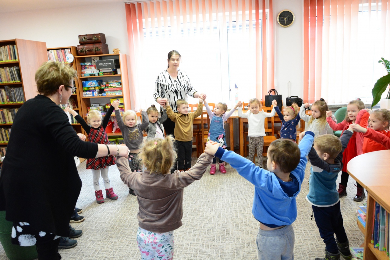 Joanna Brodowska spotkała się z dziećmi w Łęgu Przedmiejskim i Lelisie - zdjęcie #64 - eOstroleka.pl