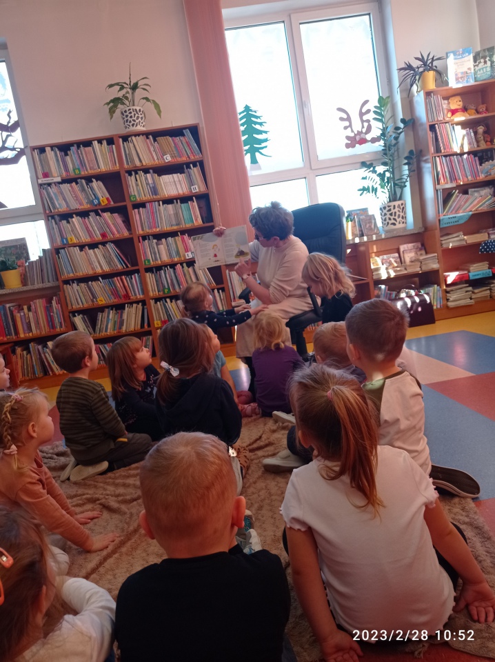 Joanna Brodowska spotkała się z dziećmi w Łęgu Przedmiejskim i Lelisie - zdjęcie #11 - eOstroleka.pl